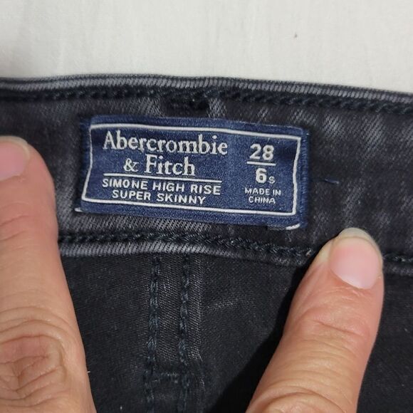 Abercrombie and Fitch jeans  - Picture 8 of 10